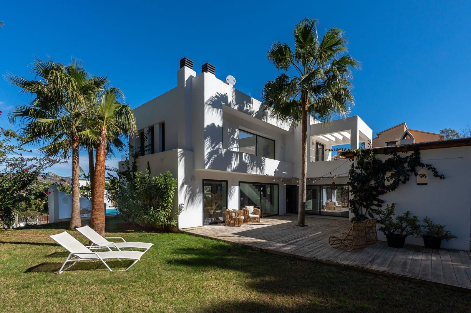 4 bedroom Villa for holiday rental in Javea / Xabia with pool garage - € 1,710 (Ref: 9850860)