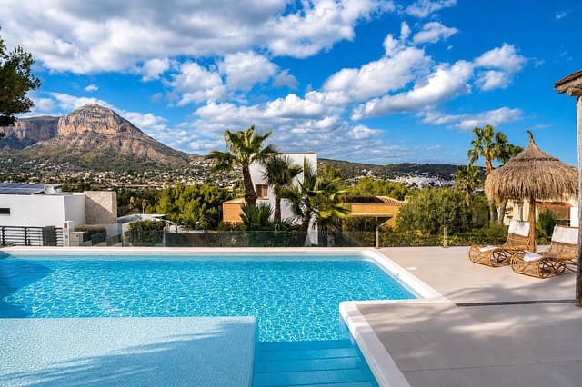   4 soveværelse   ferieVilla i Partides comunes - Adsubia, Javea / Xàbia med   swimmingpool  garage  - € 1.710 (Ref: 9850860)
