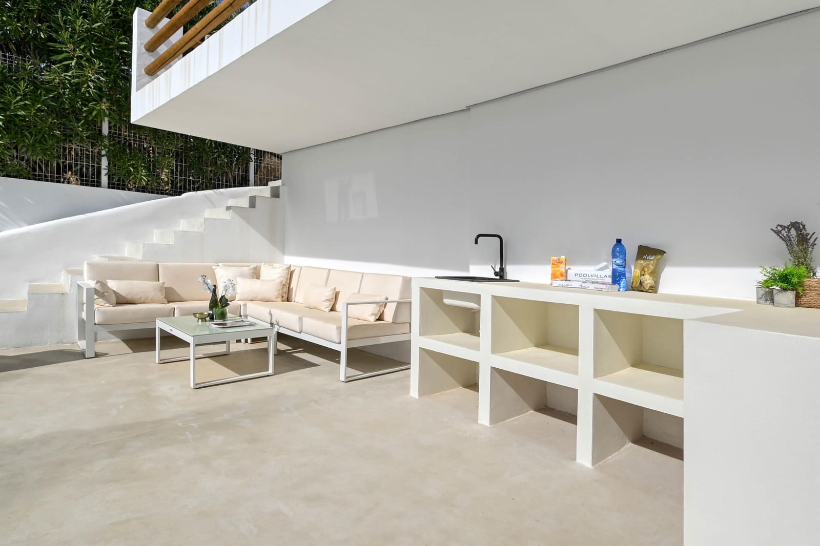 4 bedroom Villa for holiday rental in Cumbre del Sol with pool garage - € 1,613 (Ref: 9850862)