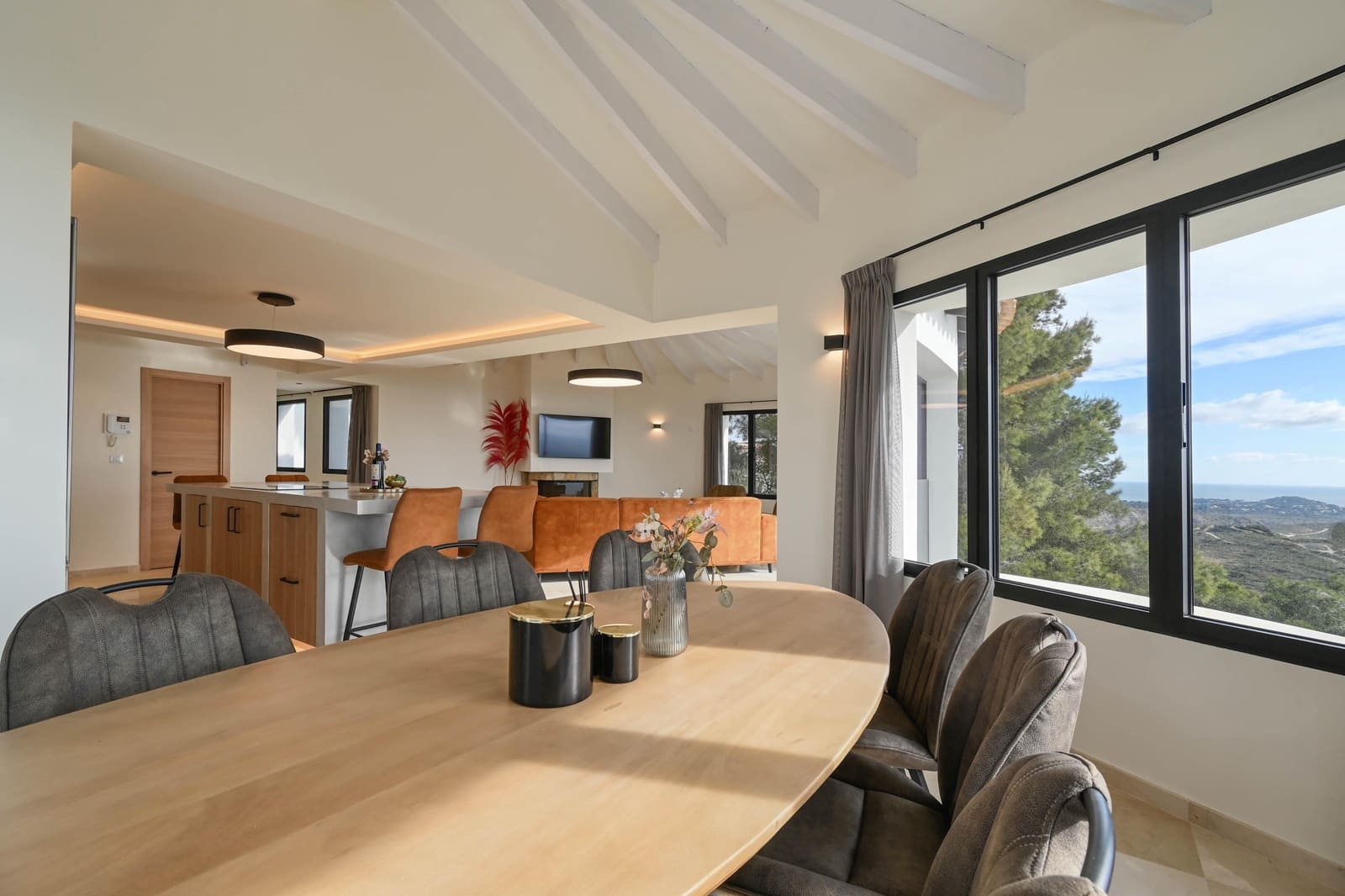 4 bedroom Villa for holiday rental in Cumbre del Sol with pool garage - € 1,613 (Ref: 9850862)
