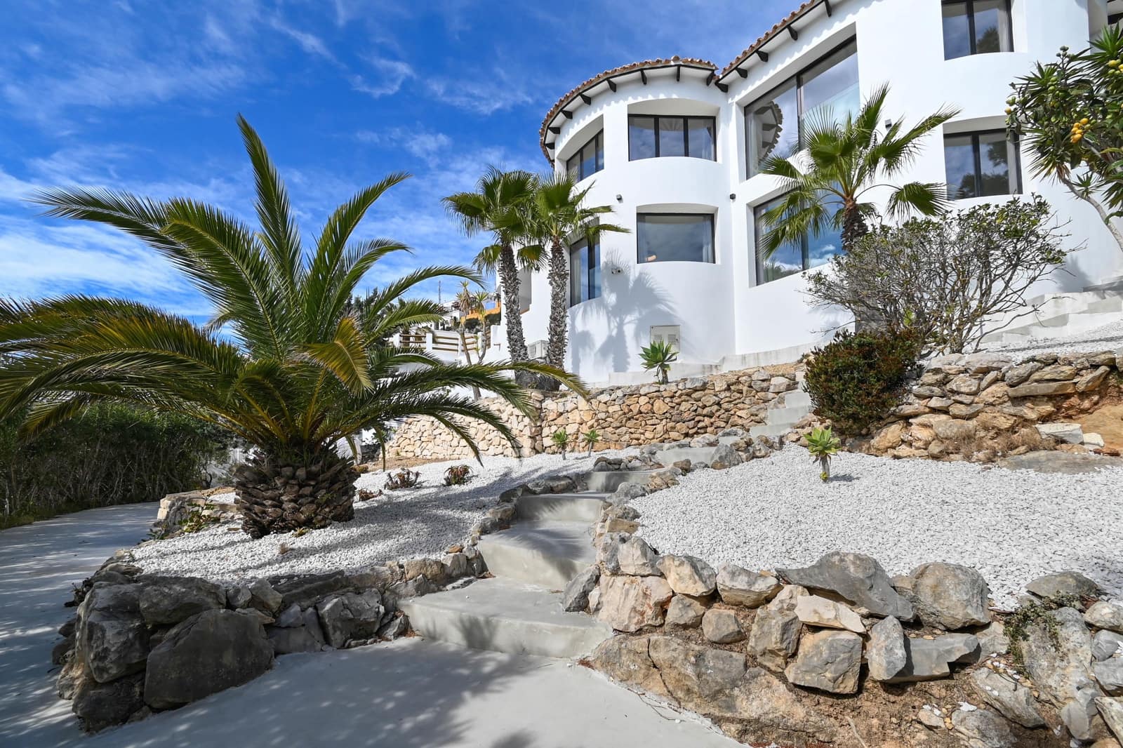 4 bedroom Villa for holiday rental in Cumbre del Sol with pool garage - € 1,613 (Ref: 9850862)