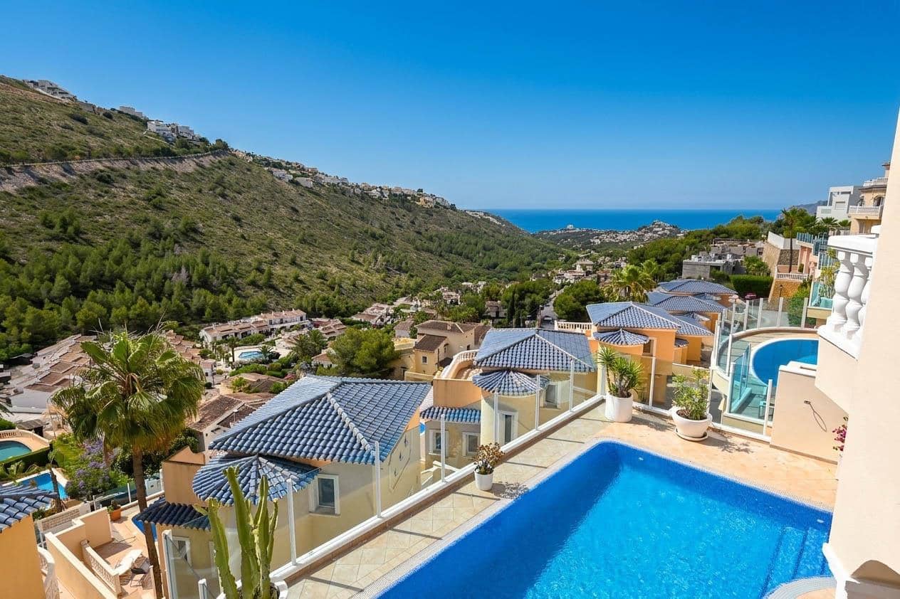 3 bedroom Villa for holiday rental in Benitachell / Benitatxell with pool garage - € 2,479 (Ref: 9923169)