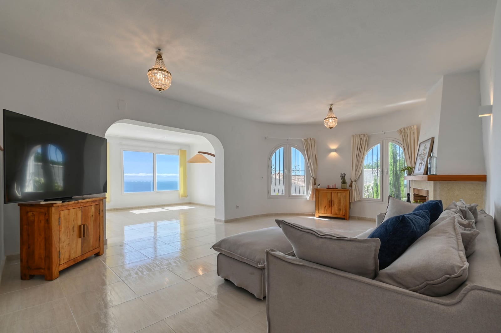   3 soveværelse   ferieVilla i Cumbre del Sol   med   swimmingpool   - € 703 (Ref: 9926671)