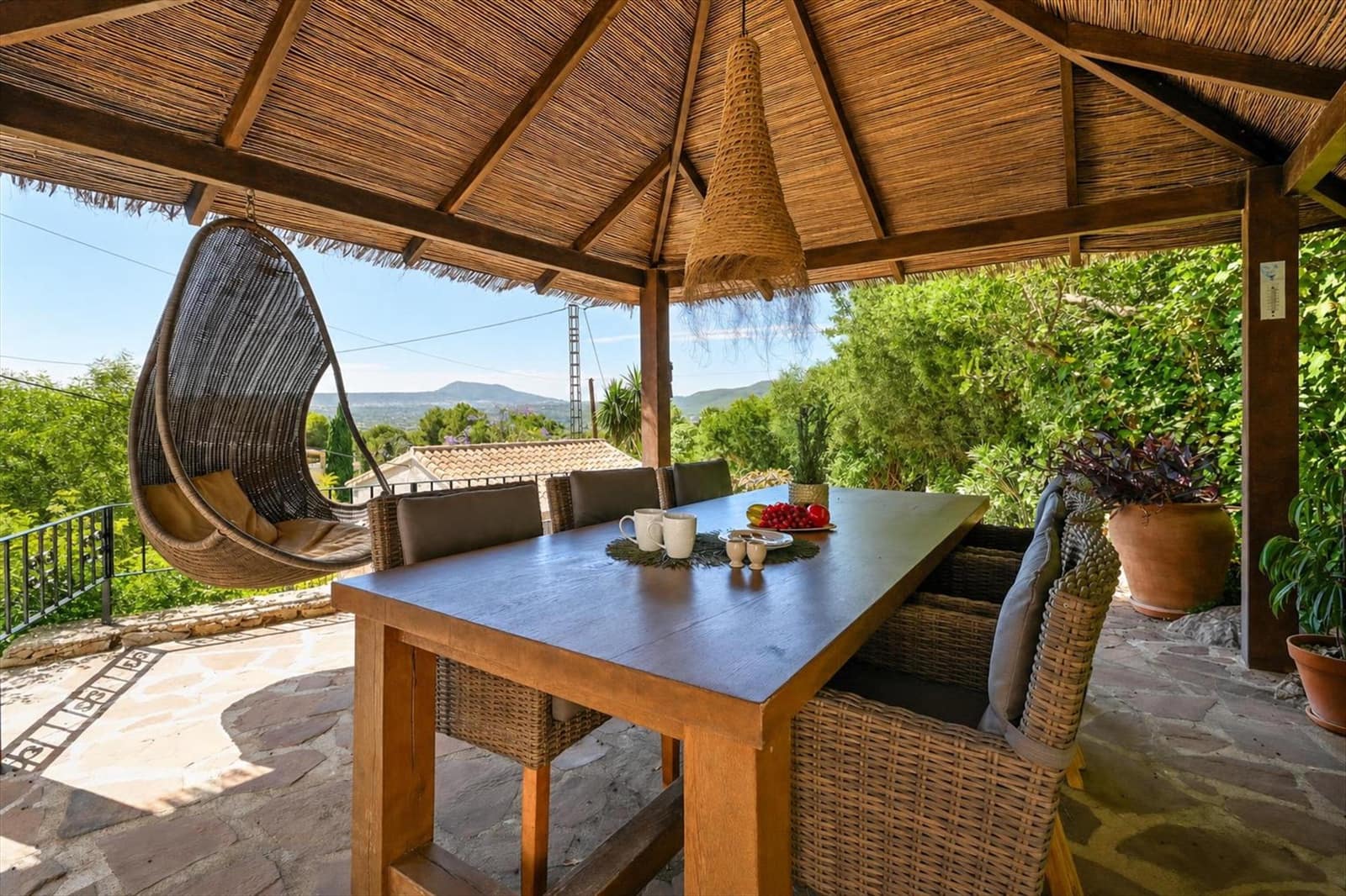 2 slaapkamer Villa voor vakantieverhuur in Javea / Xabia met zwembad garage - € 793 (Ref: 9932732)