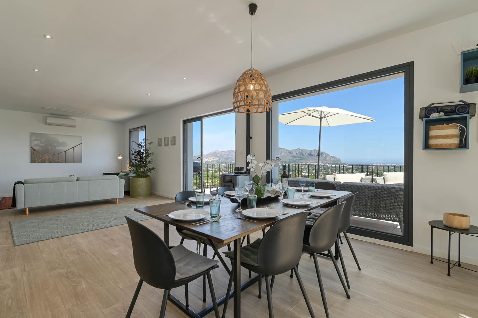 4 bedroom Villa for holiday rental in Pedreguer with pool garage - € 901 (Ref: 9932733)