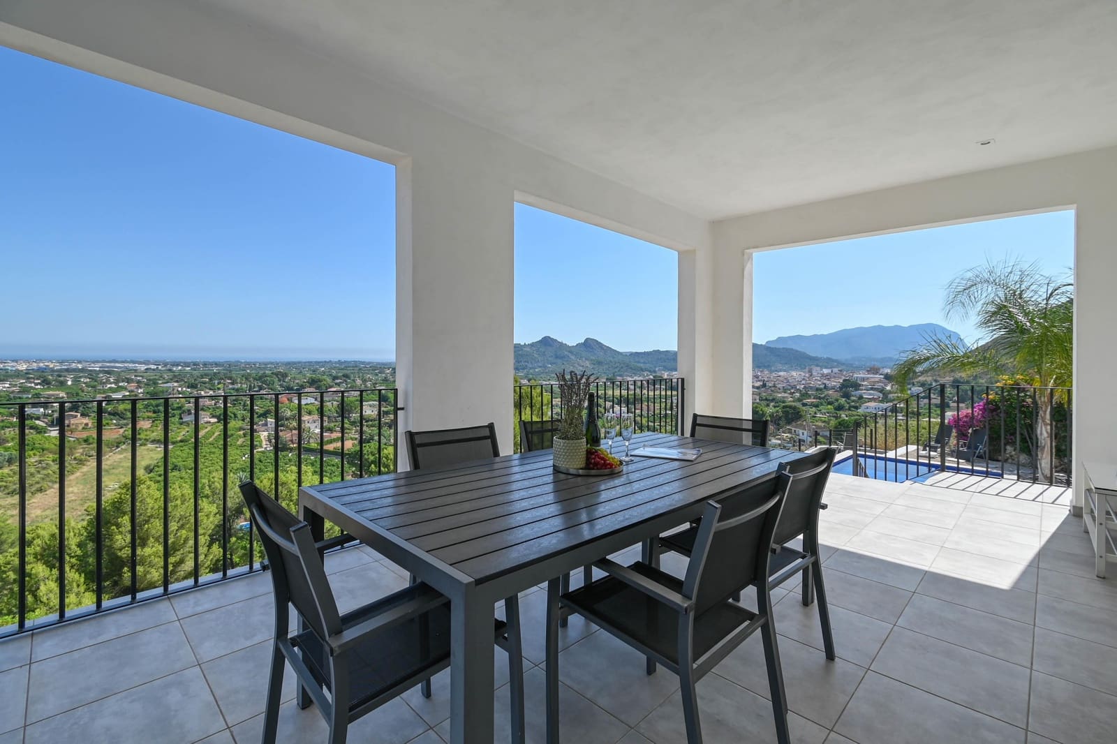 4 bedroom Villa for holiday rental in Pedreguer with pool garage - € 901 (Ref: 9932733)