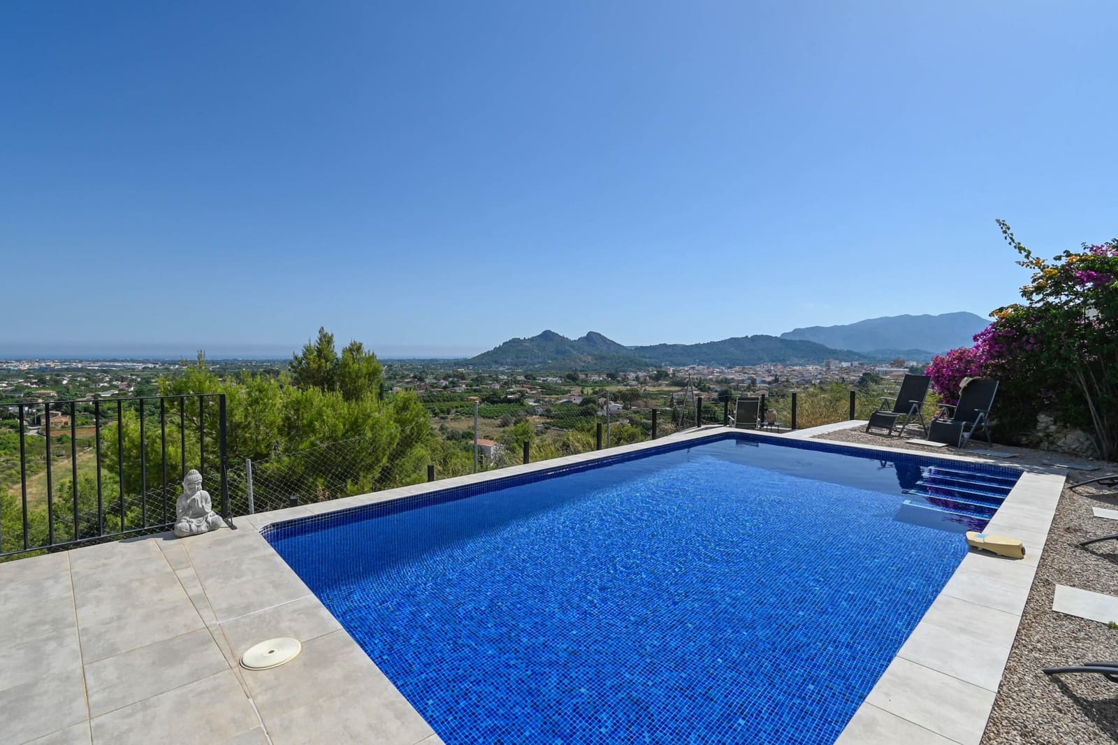 4 bedroom Villa for holiday rental in Pedreguer with pool garage - € 901 (Ref: 9932733)
