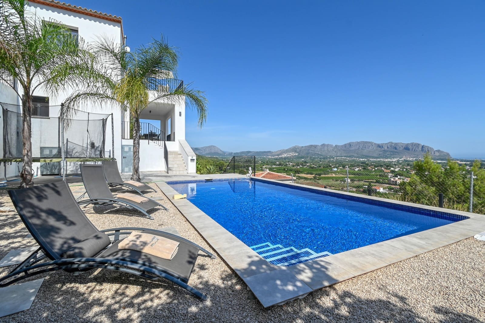 2 bedroom Villa for holiday rental in Pedreguer with pool garage - € 547 (Ref: 9932735)