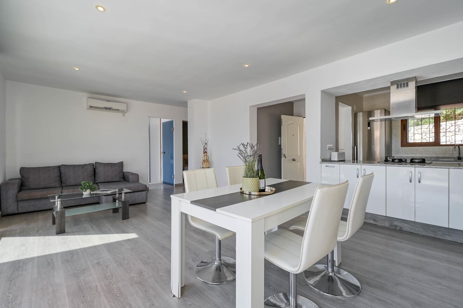 2 sovrum Lägenhet för semesterbostäder i Javea / Xabia med pool - 480 € (Ref: 9949082)