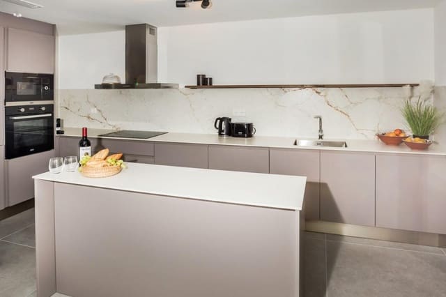 Apartamento de 2 habitaciones en Arenal, Javea / Xàbia en alquiler vacacional con piscina garaje - 740 € (Ref: 9984295)