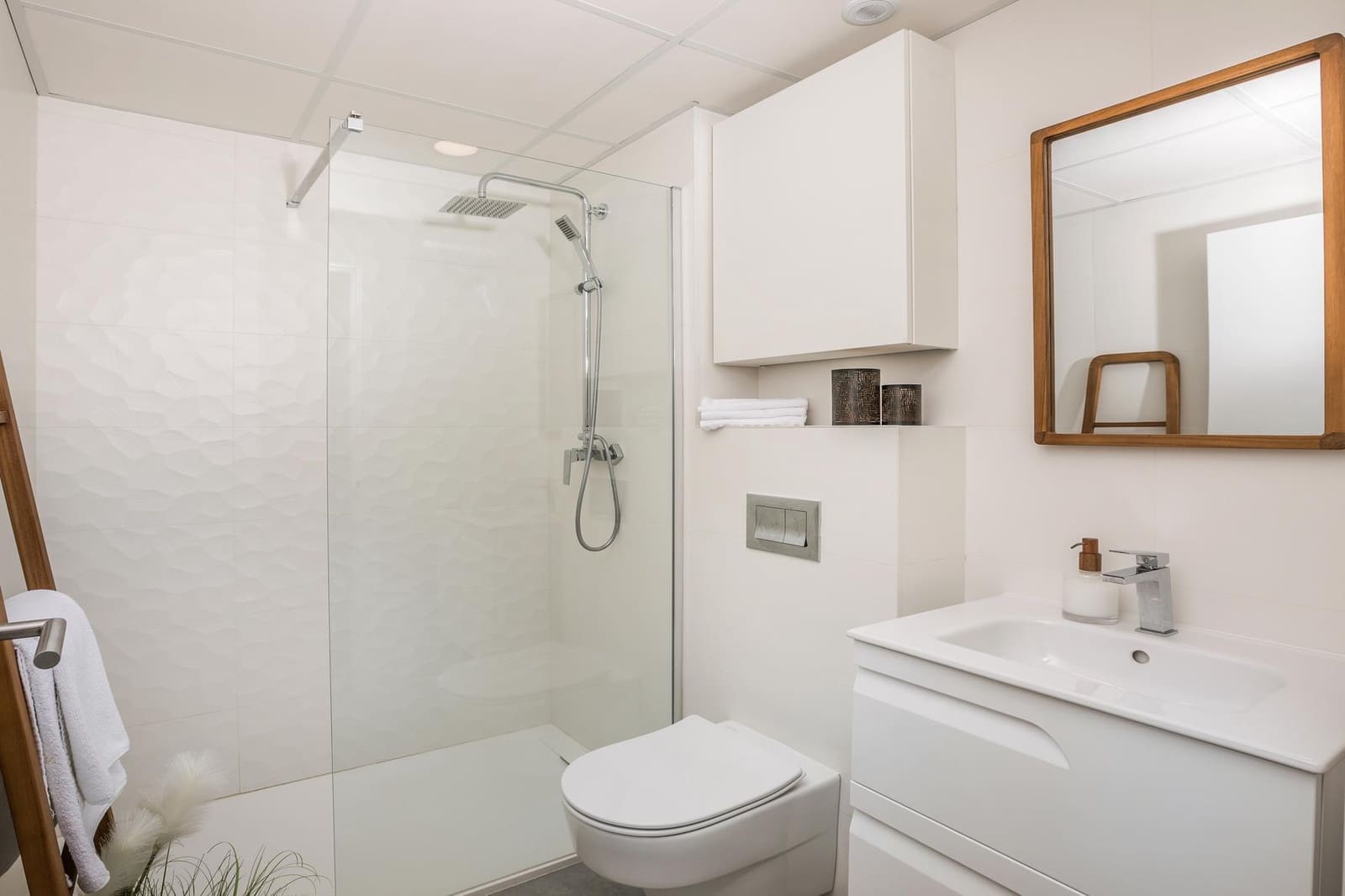Apartamento de 2 habitaciones en Arenal en alquiler vacacional con piscina garaje - 740 € (Ref: 9984295)