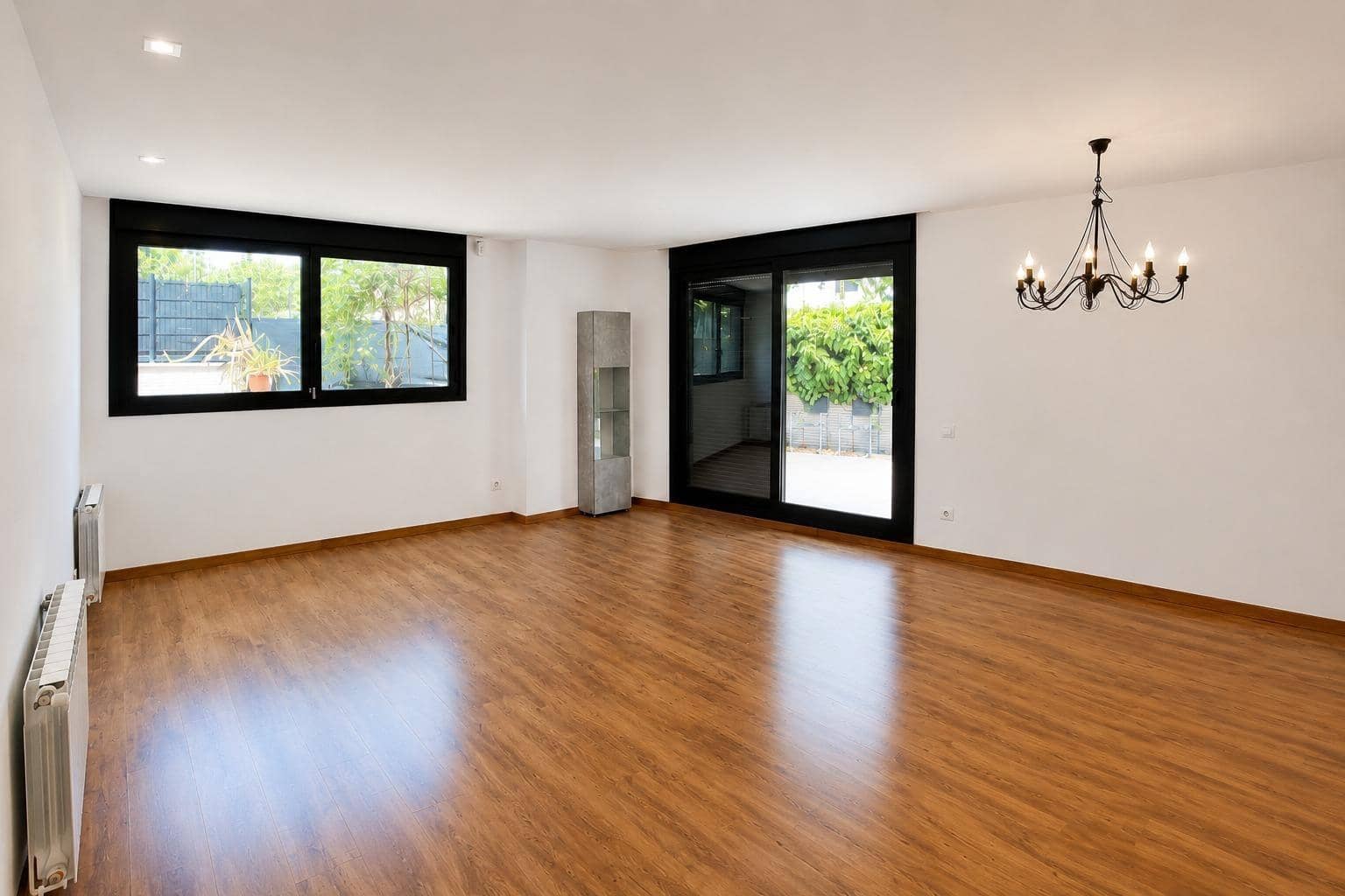 4 soverom Villa til salgs i Castello de la Plana med svømmebasseng garasje - € 750 000 (Ref: 10171950)