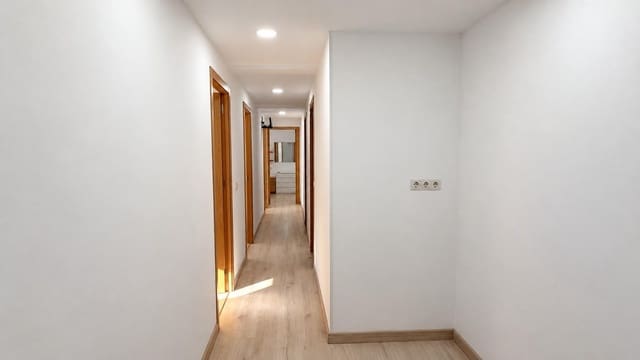 Piso de 3 habitaciones en Tres Forques, València ciudad en venta - 225.000 € (Ref: 10171951)