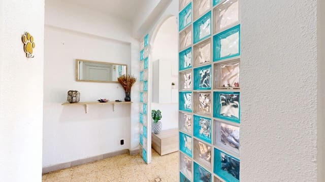 2 soverom Leilighet til salgs i Cabanyal-Canyamelar, Valencia by - € 280 000 (Ref: 10171952)