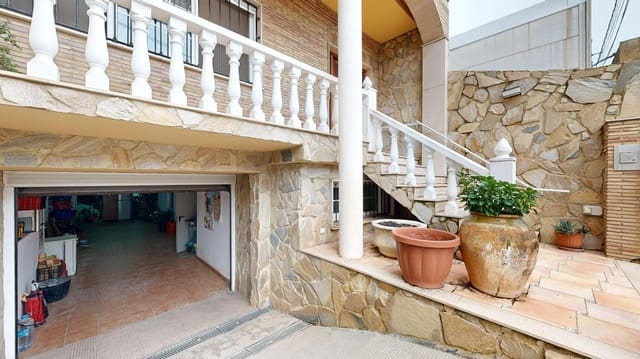 3 slaapkamer Huis te koop in Casinos met garage - € 359.000 (Ref: 10171953)