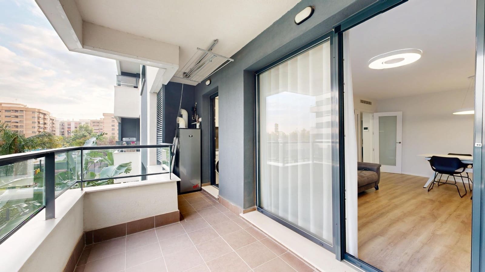 3 soverom Leilighet til salgs i Valencia by med svømmebasseng garasje - € 485 000 (Ref: 10171955)