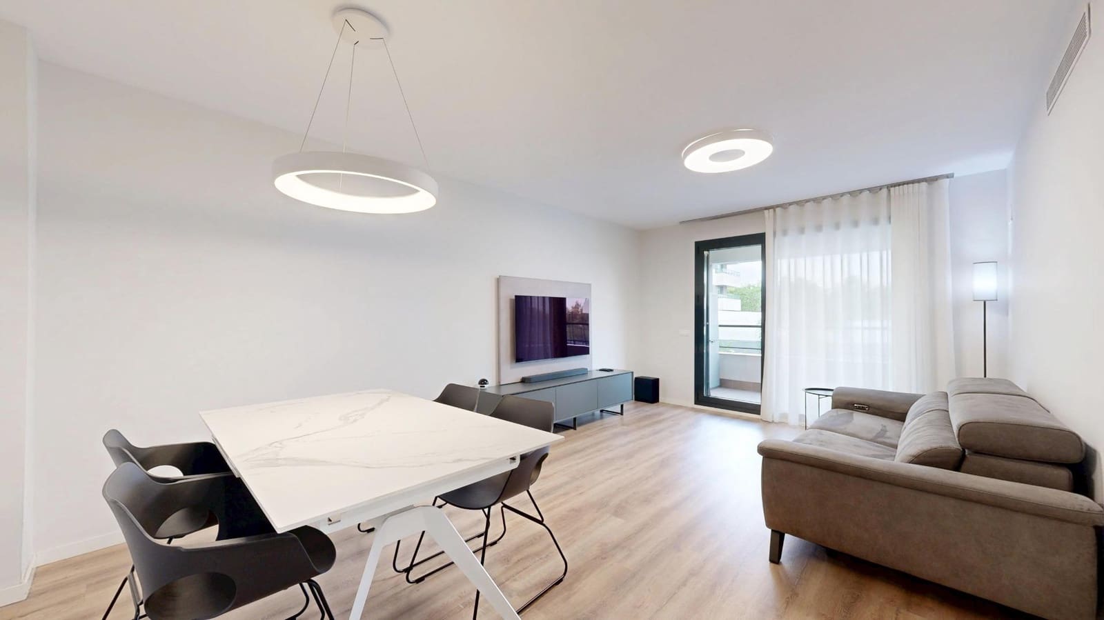 3 soverom Leilighet til salgs i Valencia by med svømmebasseng garasje - € 485 000 (Ref: 10171955)