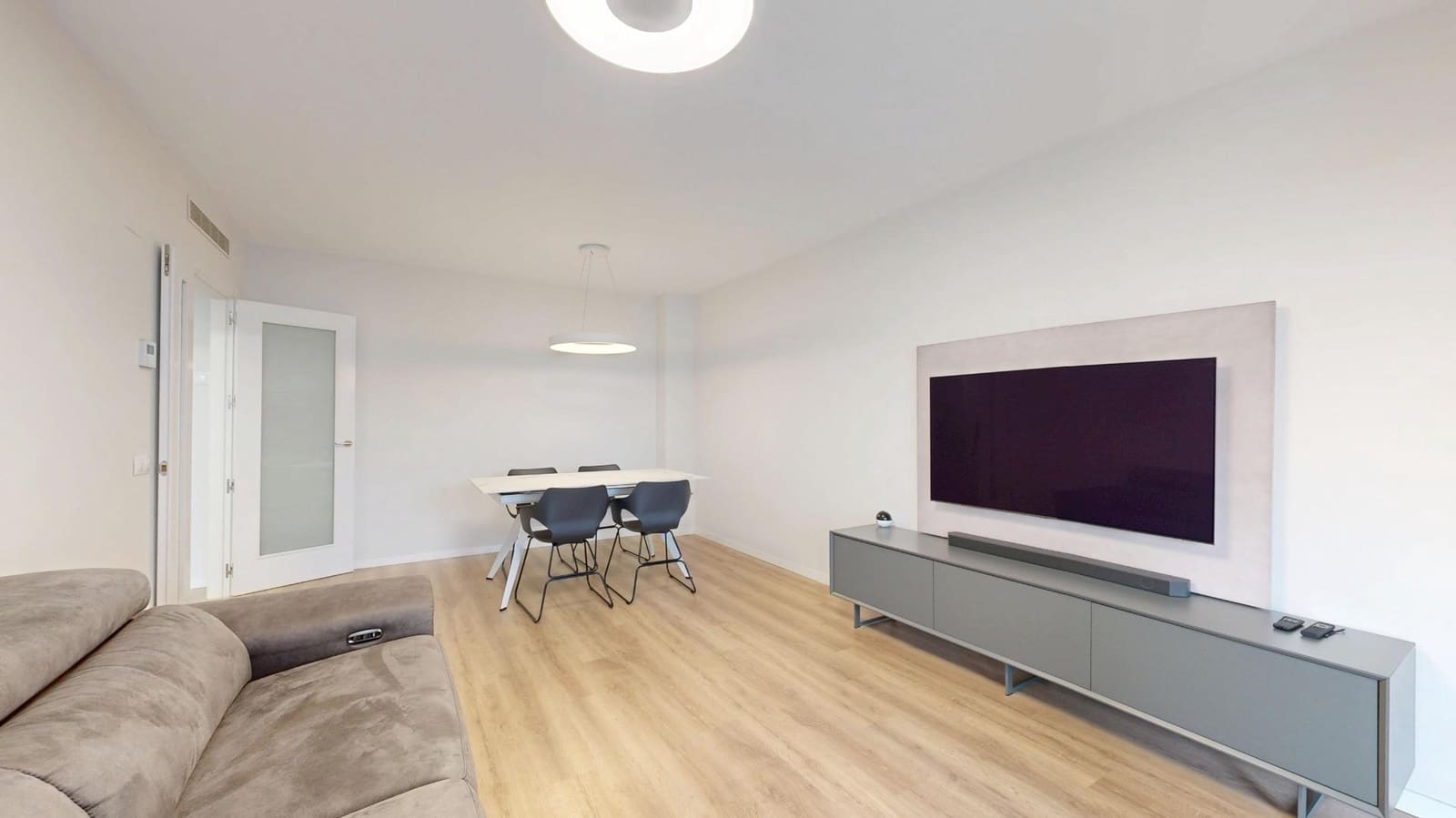 3 soverom Leilighet til salgs i Valencia by med svømmebasseng garasje - € 485 000 (Ref: 10171955)
