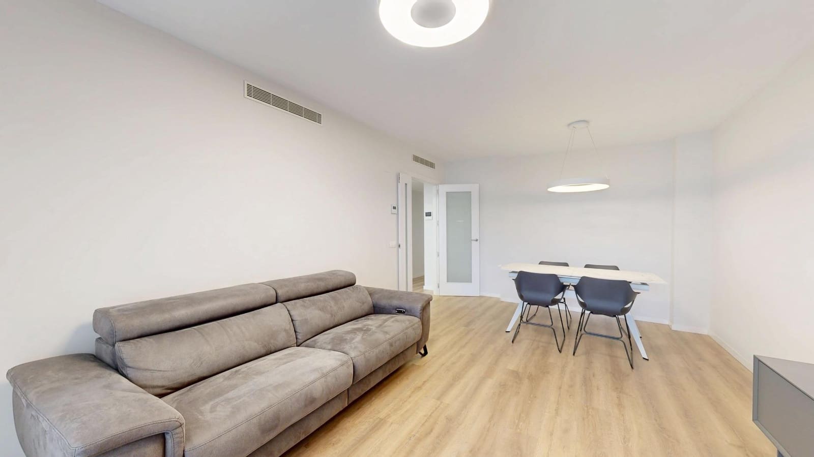 3 soverom Leilighet til salgs i Valencia by med svømmebasseng garasje - € 485 000 (Ref: 10171955)