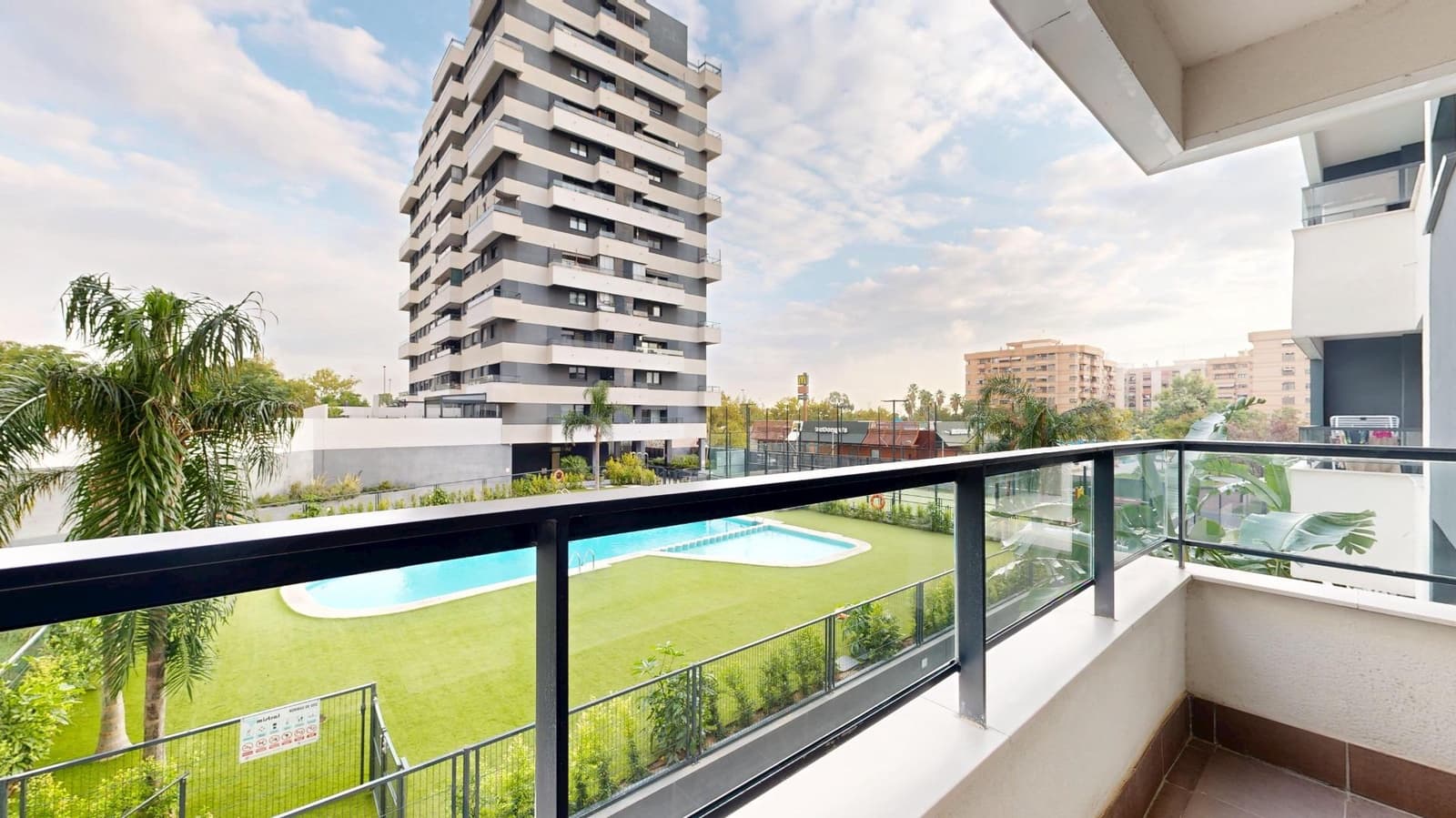3 soverom Leilighet til salgs i Valencia by med svømmebasseng garasje - € 485 000 (Ref: 10171955)