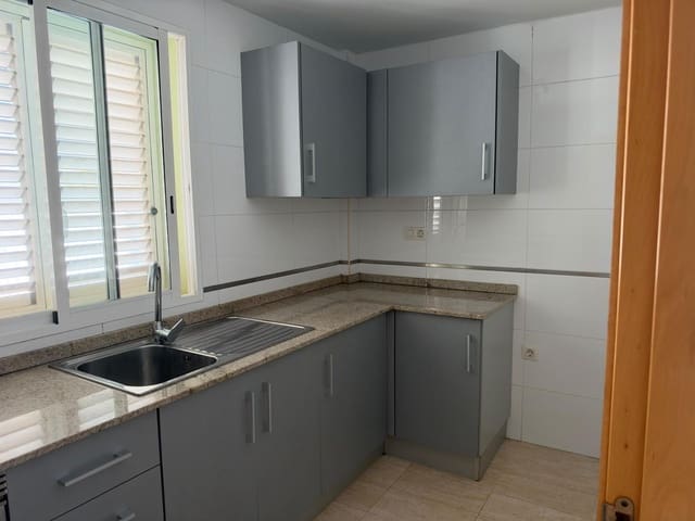 Adosado de 3 habitaciones en Moncofa en venta con piscina garaje - 230.000 € (Ref: 10171956)