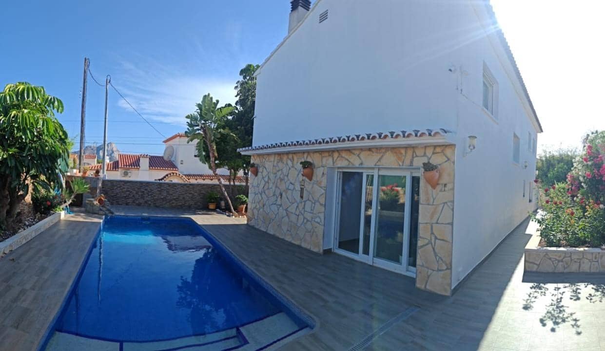 4 bedroom Villa for sale in Calpe / Calp with pool garage - € 750,000 (Ref: 10171957)