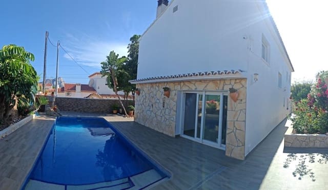 Chalet de 4 habitaciones en Cometa - Carrió, Calpe / Calp en venta con piscina garaje - 750.000 € (Ref: 10171957)