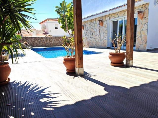 Chalet de 4 habitaciones en Cometa - Carrió, Calpe / Calp en venta con piscina garaje - 750.000 € (Ref: 10171957)
