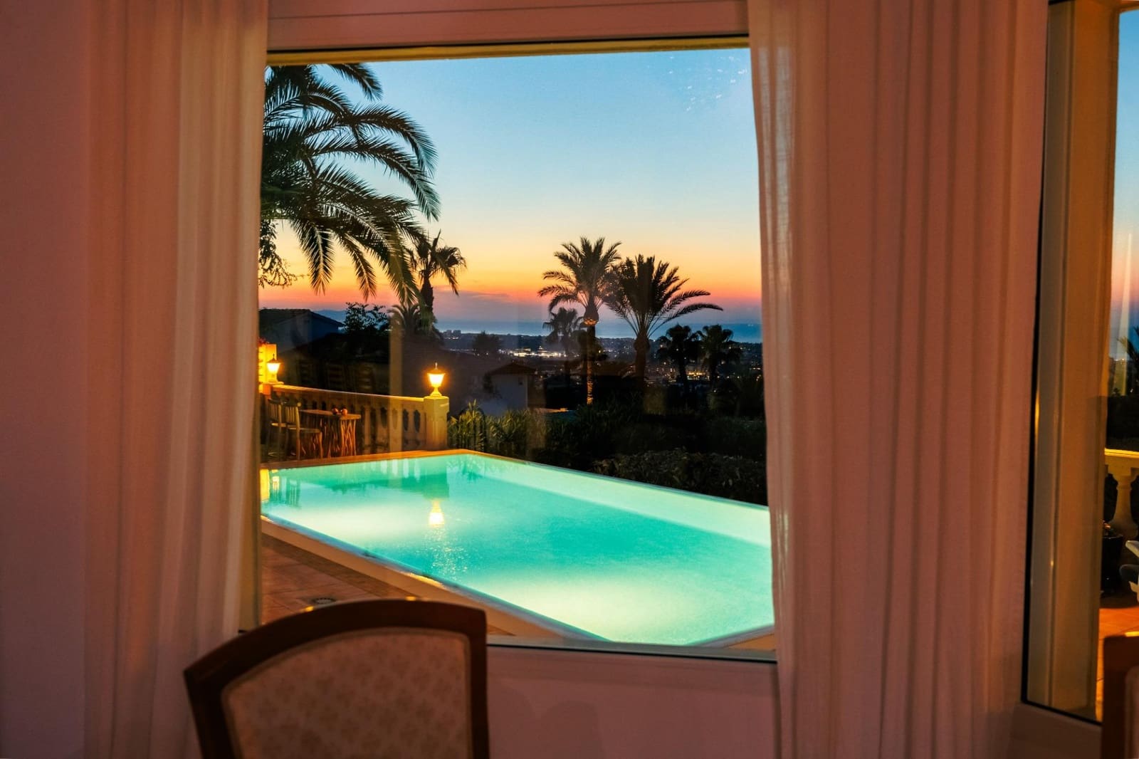 Chalet de 3 habitaciones en Dénia en venta con piscina garaje - 900.000 € (Ref: 10171958)