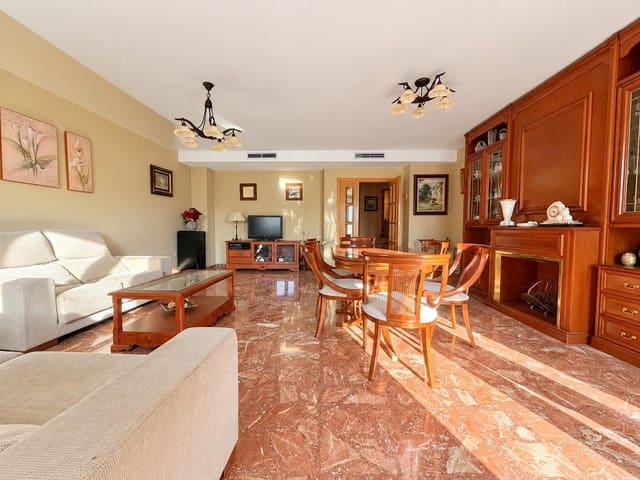7 chambre Penthouse à vendre à Vila-real avec garage - 480 000 € (Ref: 10173965)