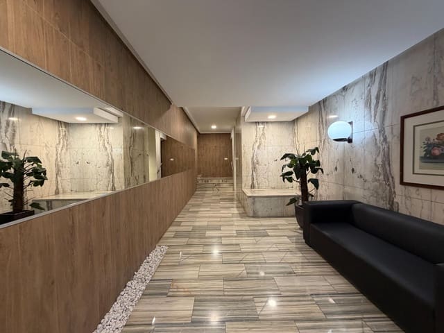 4 soverom Leilighet til salgs i Exposicio, Valencia by - € 699 000 (Ref: 10173967)
