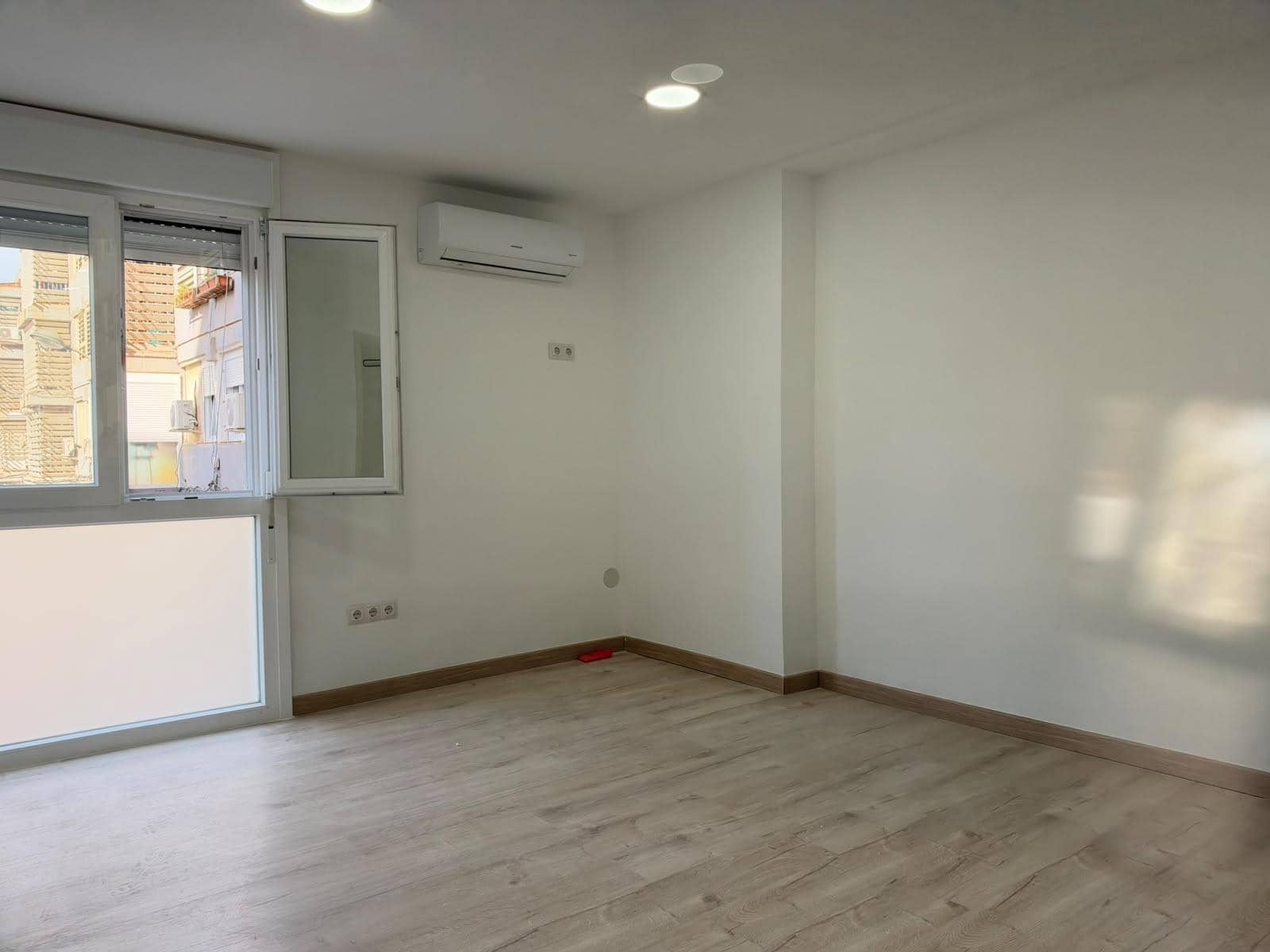3 slaapkamer Flat te koop in Valencia stad - € 225.000 (Ref: 10174645)