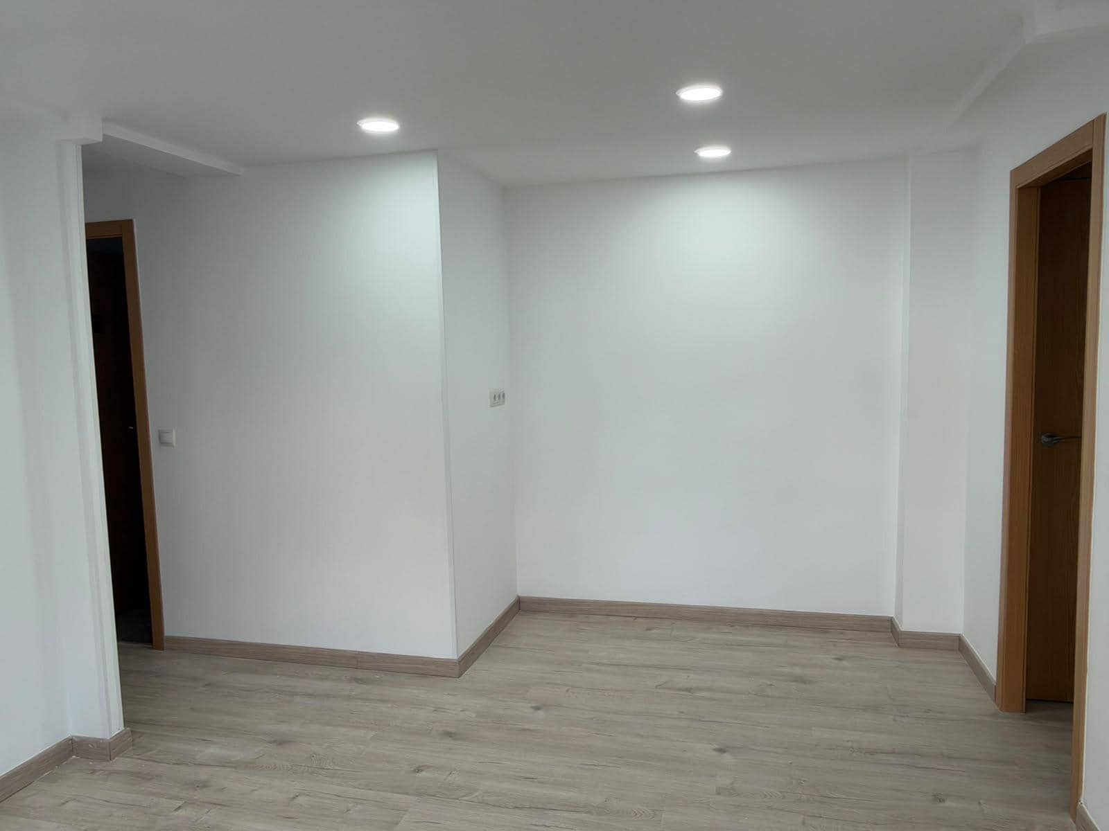 3 slaapkamer Flat te koop in Valencia stad - € 225.000 (Ref: 10174645)