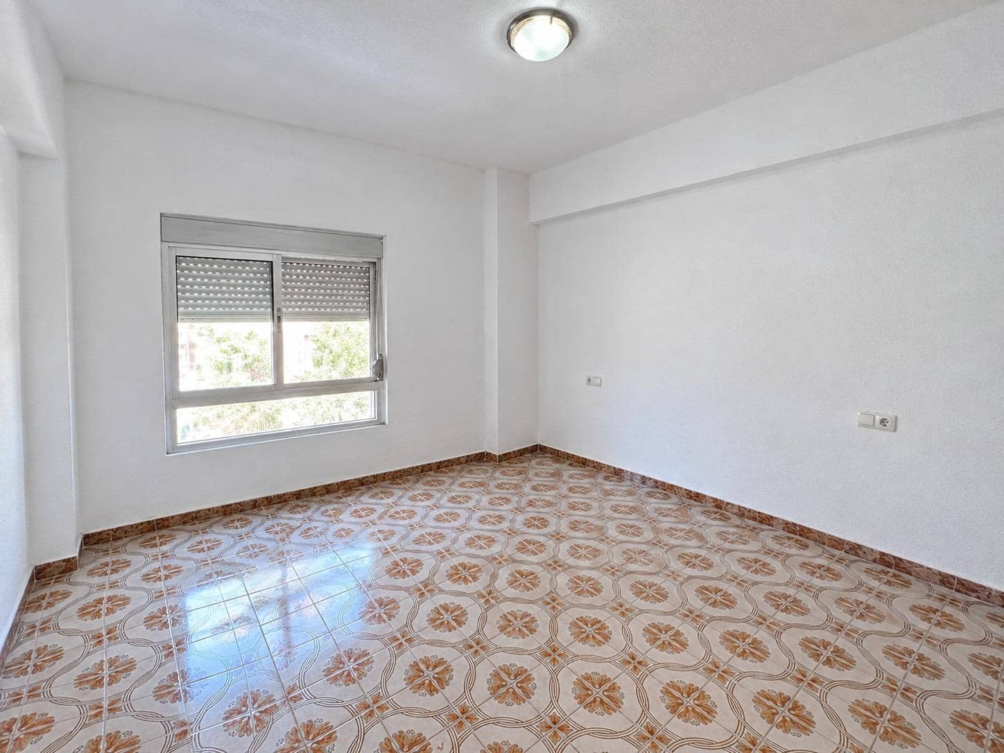 Piso de 3 habitaciones en València ciudad en venta - 179.900 € (Ref: 10174646)