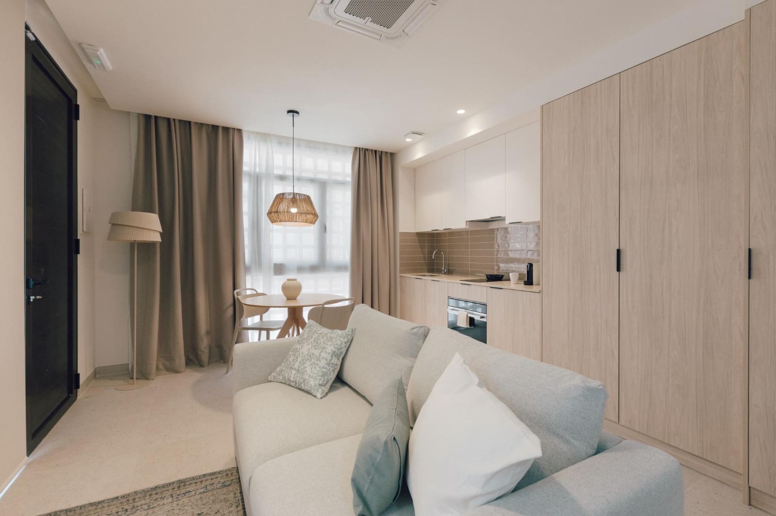 Ullakkoasunto myytävänä paikassa Valencia kaupunki - 180 000 € (Ref: 10174647)