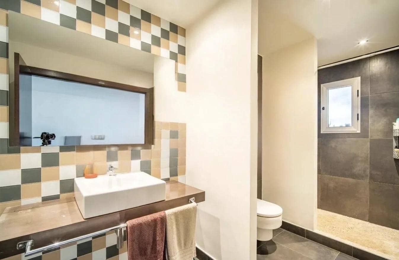 7 slaapkamer Villa te koop in Pucol met zwembad - € 975.000 (Ref: 10184920)
