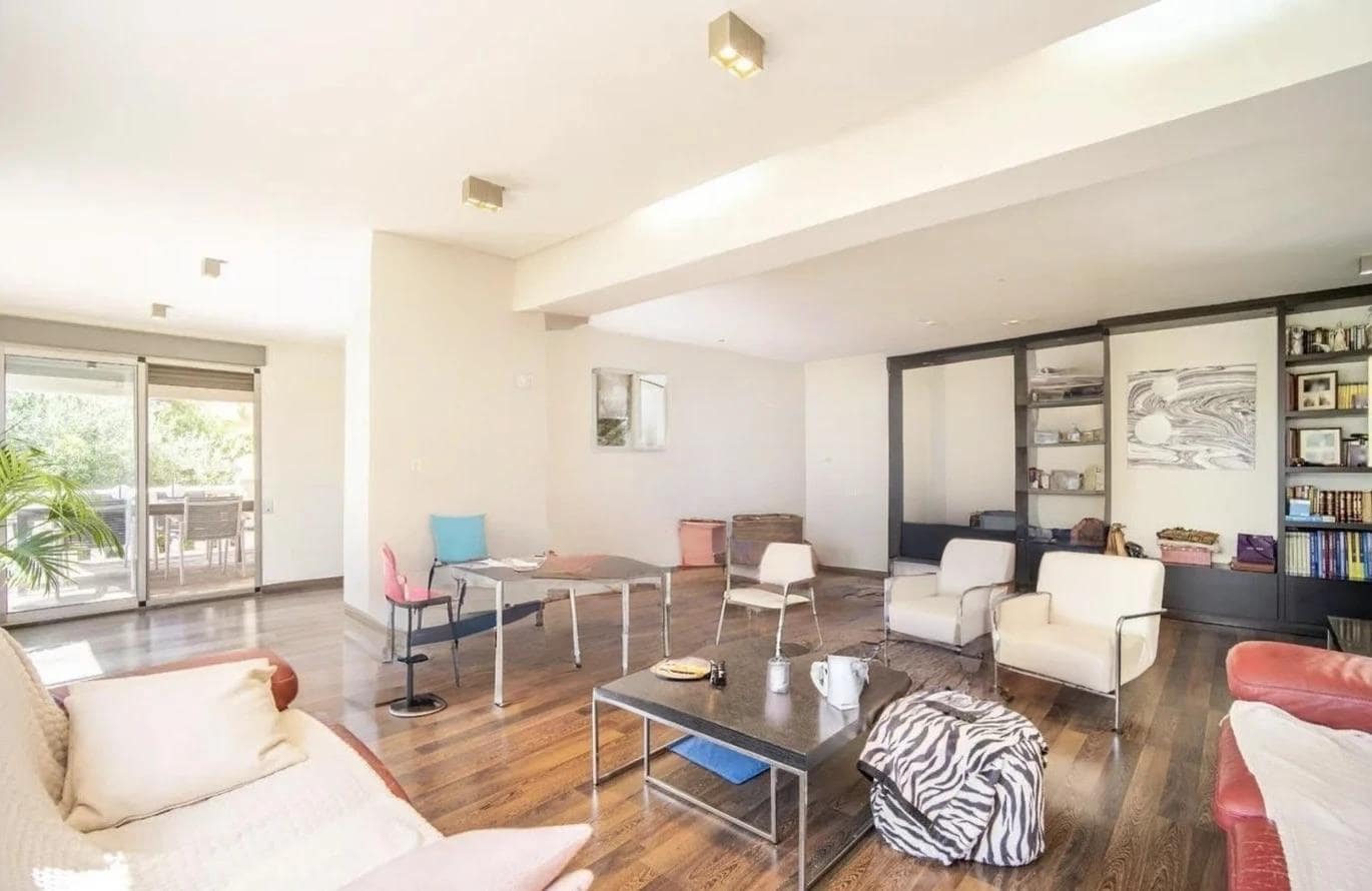 7 slaapkamer Villa te koop in Pucol met zwembad - € 975.000 (Ref: 10184920)
