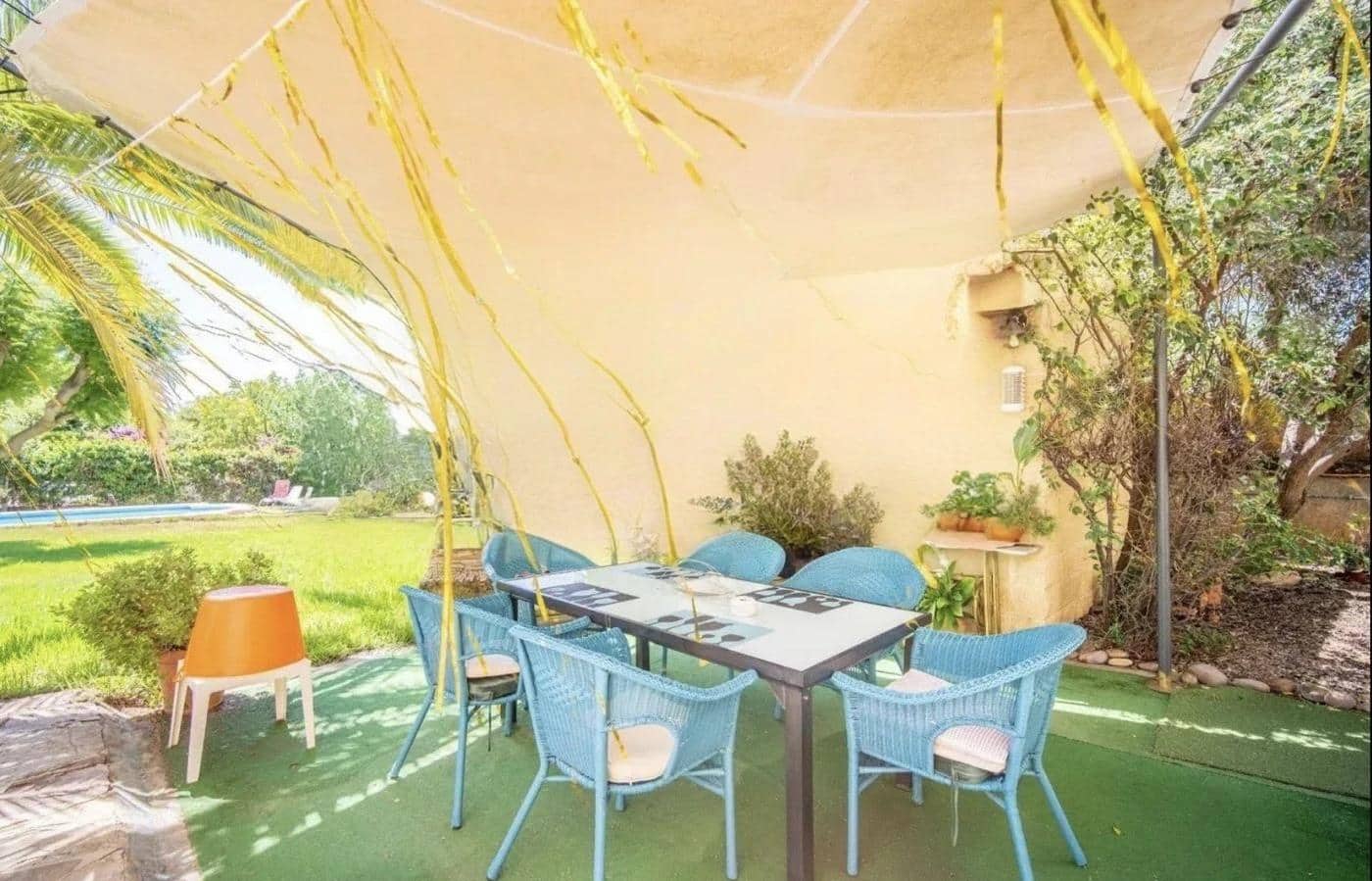 7 slaapkamer Villa te koop in Pucol met zwembad - € 975.000 (Ref: 10184920)