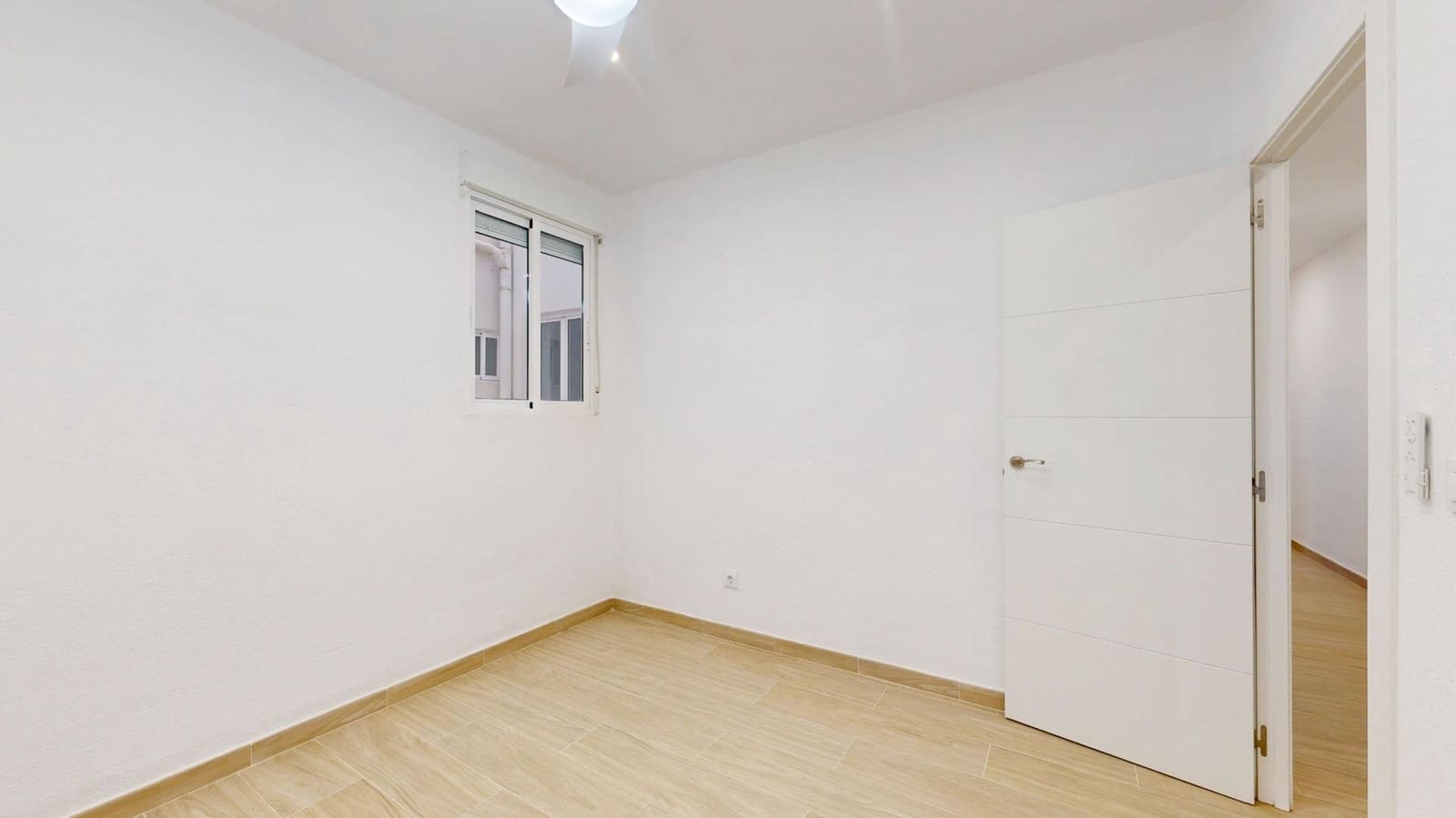4 slaapkamer Flat te koop in Valencia stad - € 348.000 (Ref: 10184921)
