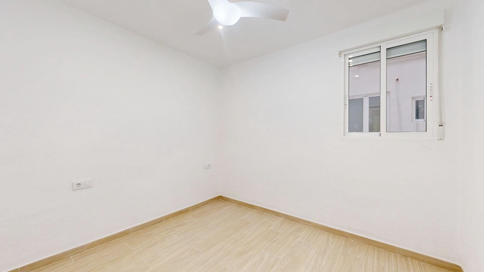 4 slaapkamer Flat te koop in Valencia stad - € 348.000 (Ref: 10184921)