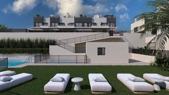 4 Zimmer Haus zu verkaufen in Torre del Mar, Vélez-Málaga mit Pool Garage - 693.000 € (Ref: 10118644)