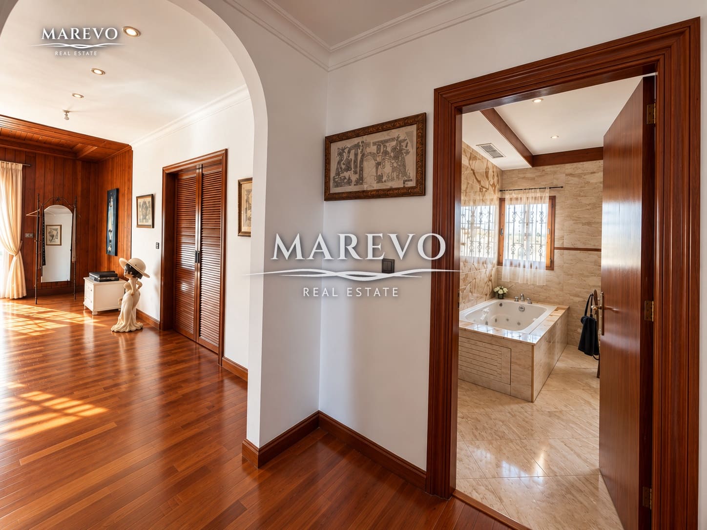 6 bedroom Villa for sale in Torrequebrada with pool garage - € 1,590,000 (Ref: 10186032)