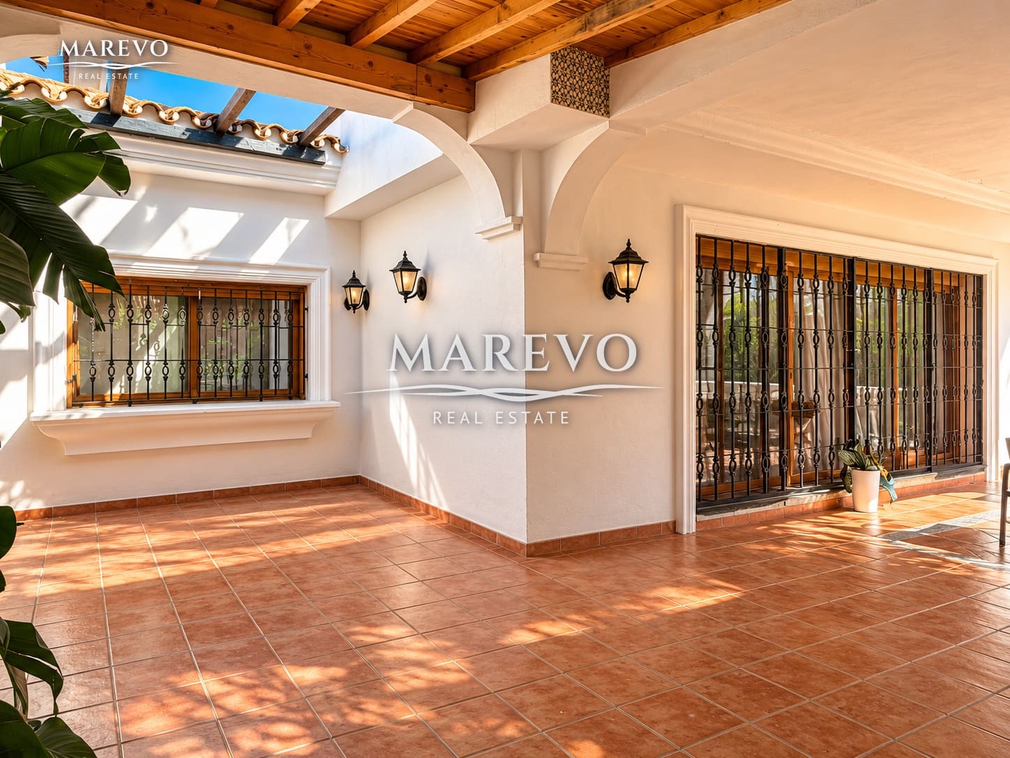 6 bedroom Villa for sale in Torrequebrada with pool garage - € 1,590,000 (Ref: 10186032)