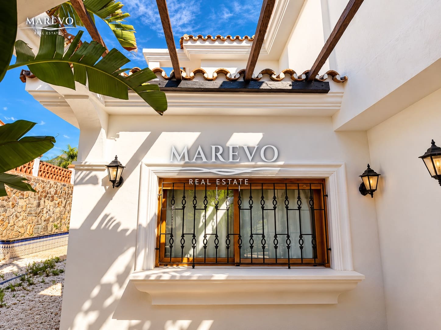 6 bedroom Villa for sale in Torrequebrada with pool garage - € 1,590,000 (Ref: 10186032)