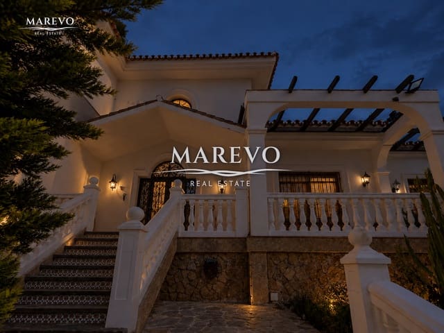 6 bedroom Villa for sale in Cortijo Torrequebrada, Benalmádena with pool garage - € 1,590,000 (Ref: 10186032)