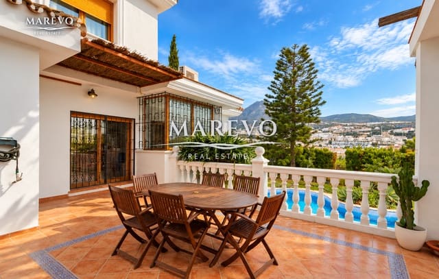 6 bedroom Villa for sale in Cortijo Torrequebrada, Benalmádena with pool garage - € 1,590,000 (Ref: 10186032)