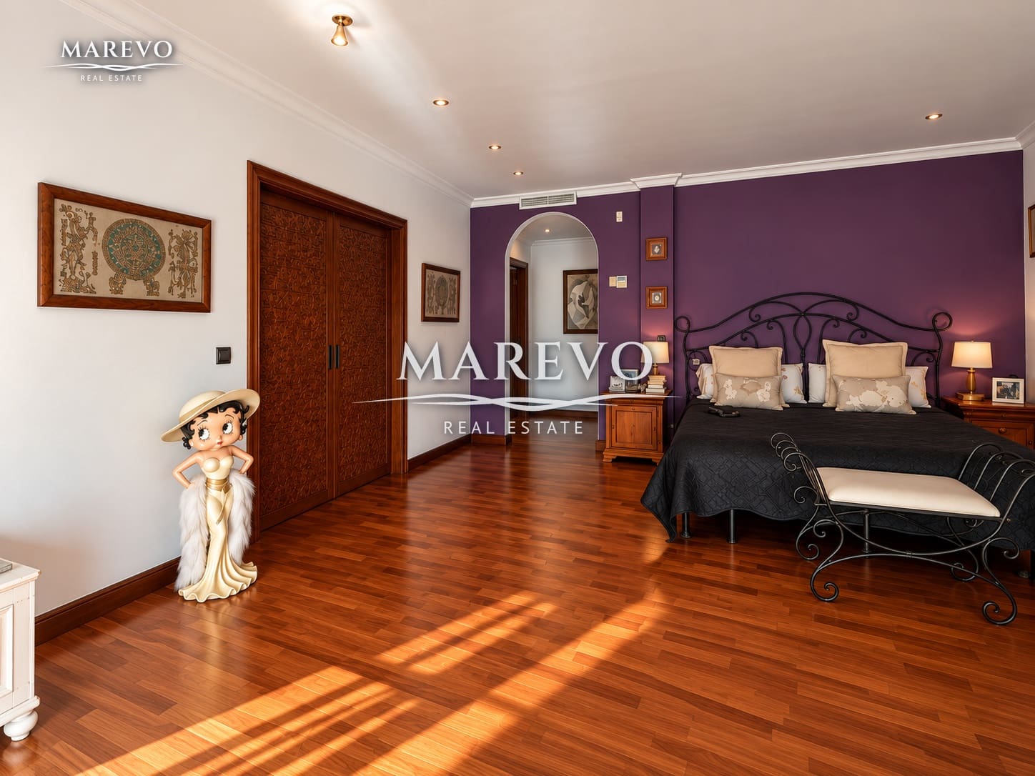 6 bedroom Villa for sale in Torrequebrada with pool garage - € 1,590,000 (Ref: 10186032)