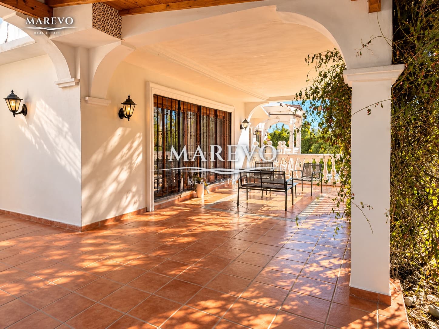 6 bedroom Villa for sale in Torrequebrada with pool garage - € 1,590,000 (Ref: 10186032)