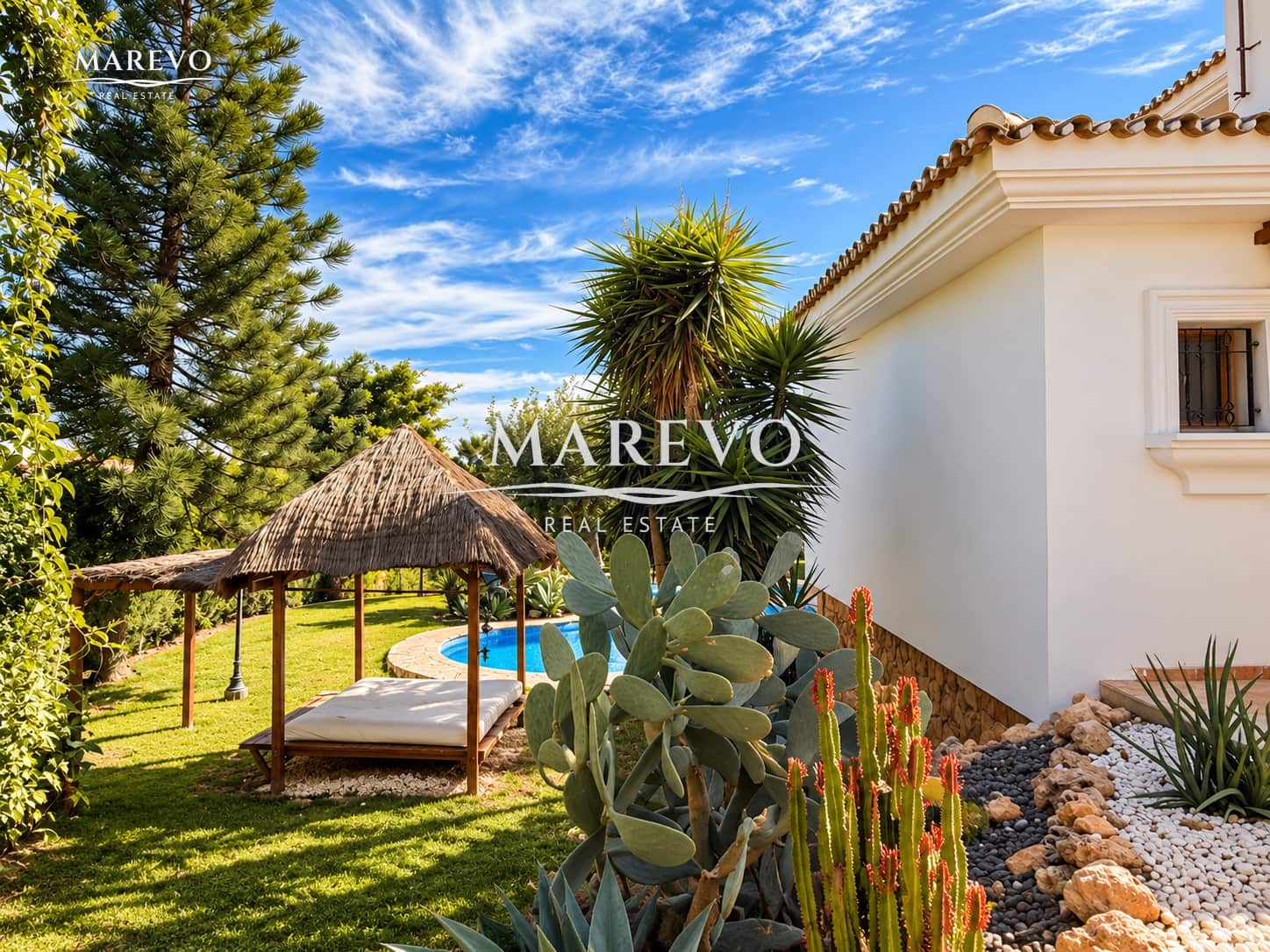 6 bedroom Villa for sale in Torrequebrada with pool garage - € 1,590,000 (Ref: 10186032)