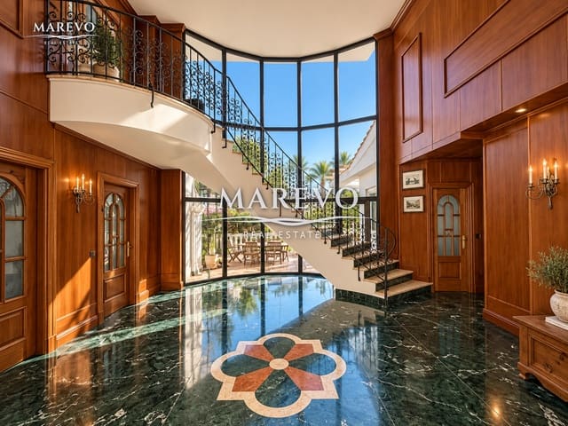 6 bedroom Villa for sale in Cortijo Torrequebrada, Benalmádena with pool garage - € 1,590,000 (Ref: 10186032)